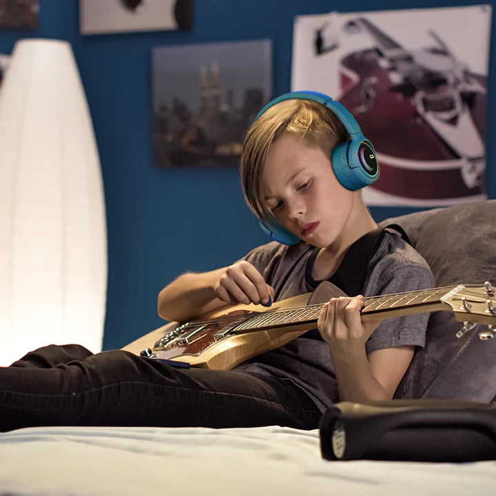 How to Cultivate Your Child's Musical Interest: The Role of Headphones in Music Education